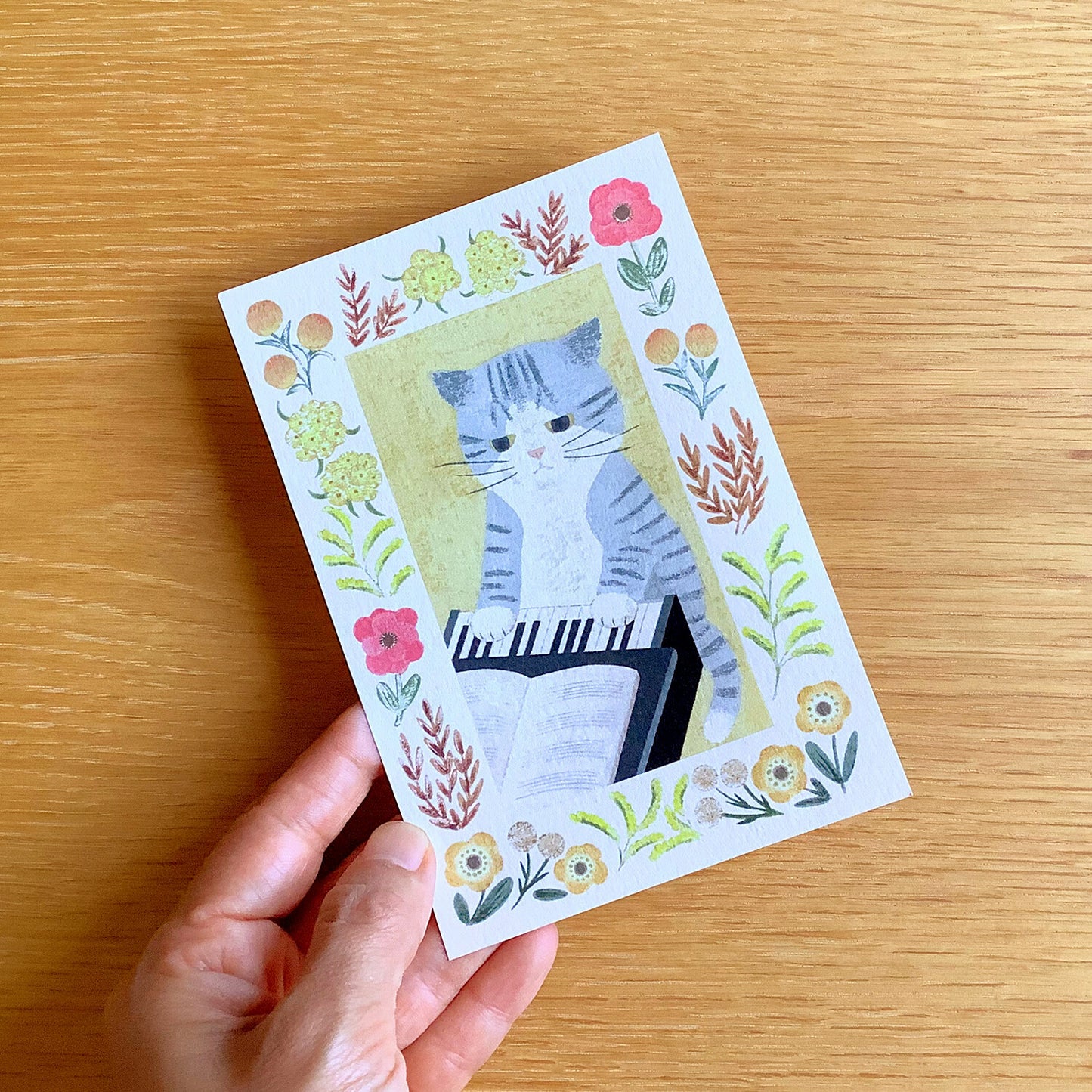 Saba white piano - Cat in a picture book series- 4Legs postcards