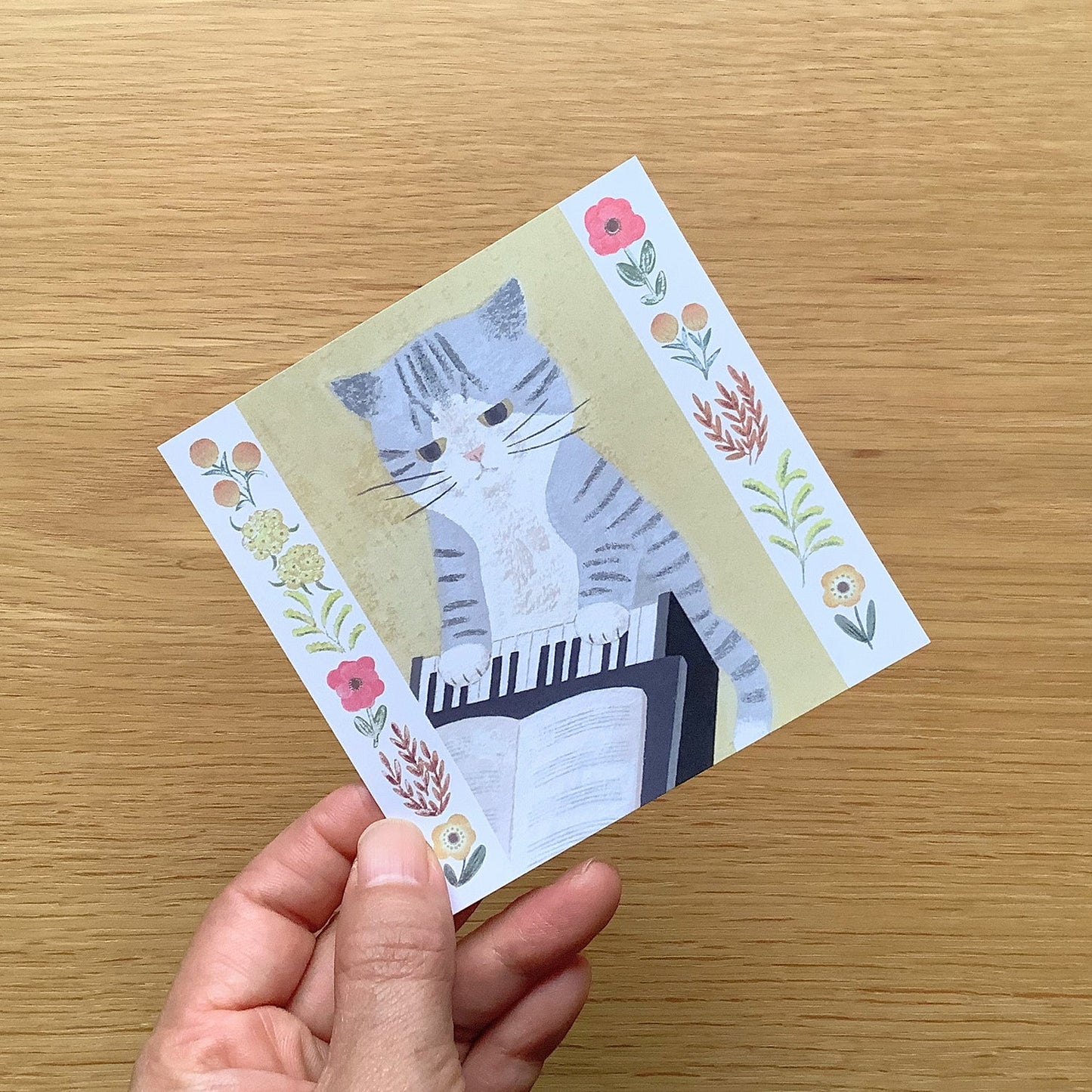 Sabah White Piano (サバ白ピアノ) - 4legs memo paper